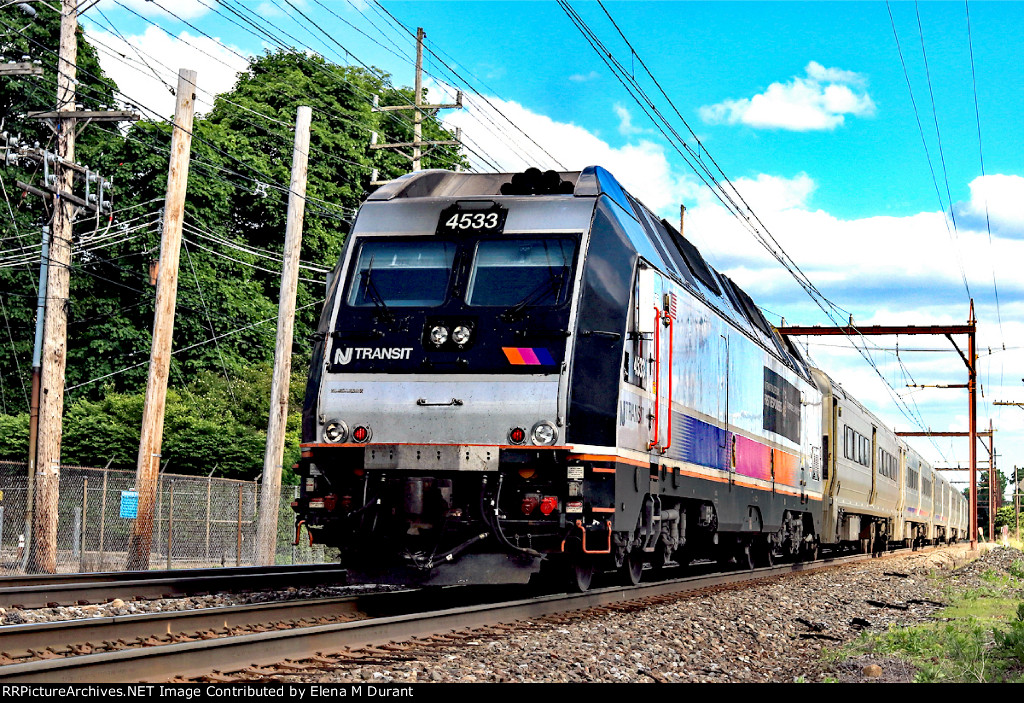 NJT 4533 on train 427